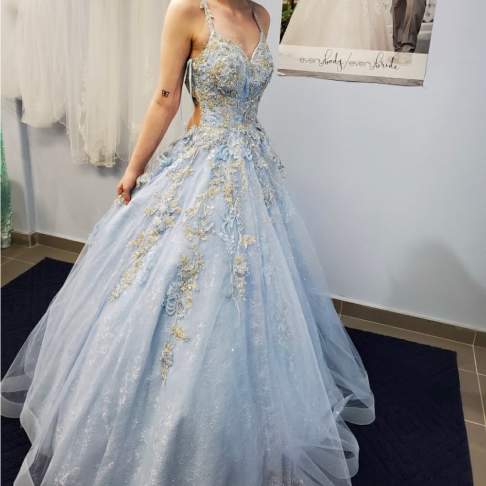 Prom dress - Picture 4 of 4